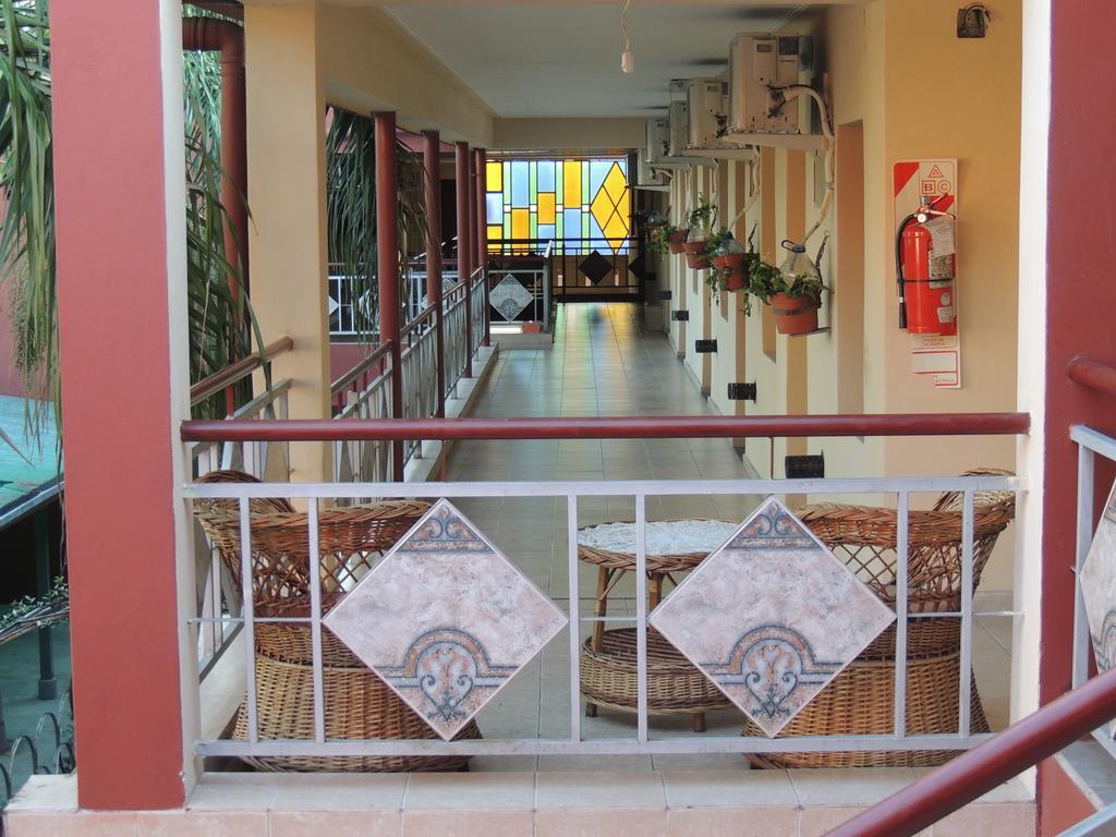 La Pergola Hotel Tucuman San Miguel de Tucumán Екстериор снимка